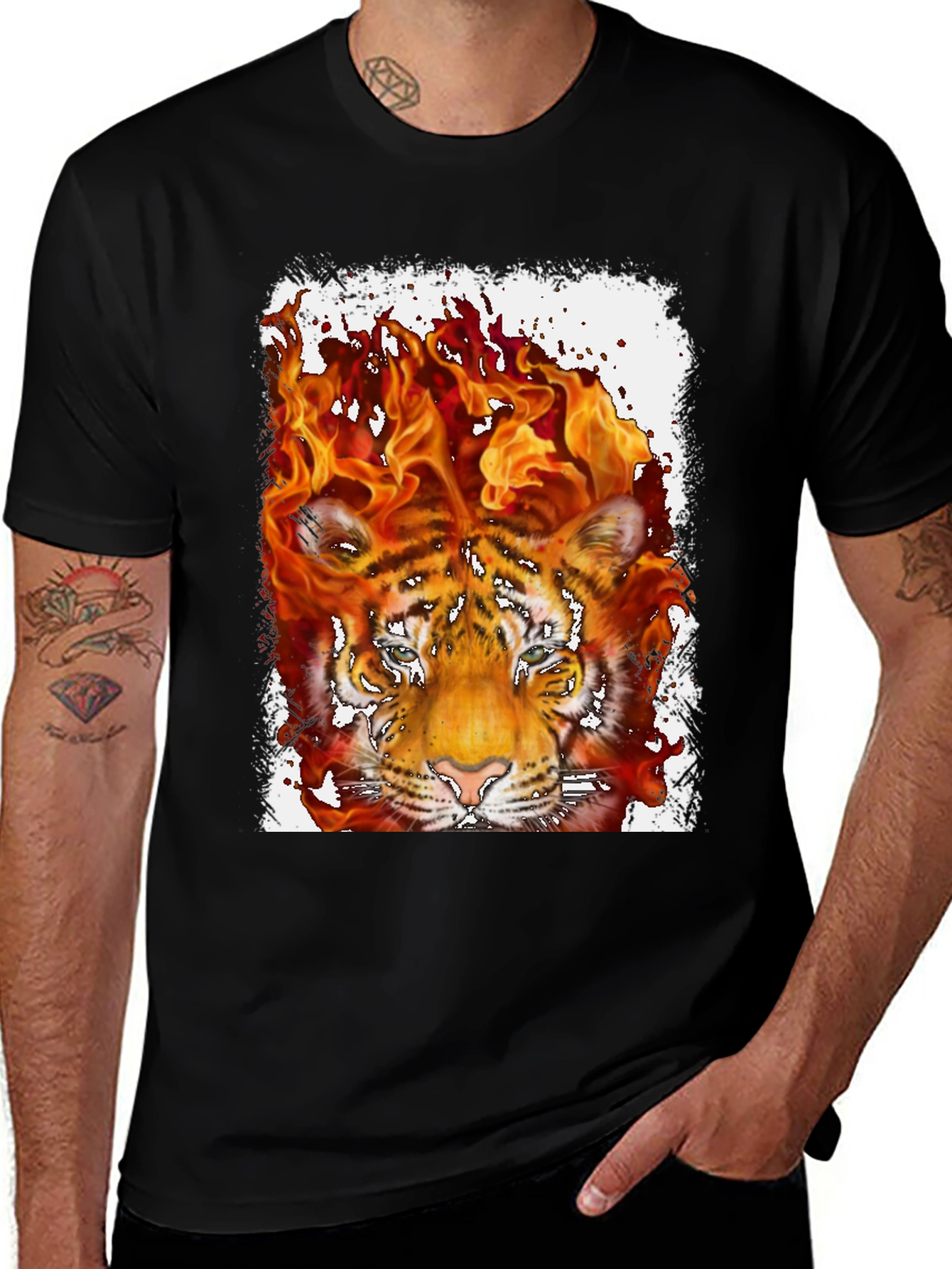 Fiery Tiger Graphic Tee - Bold Black T-Shirt
